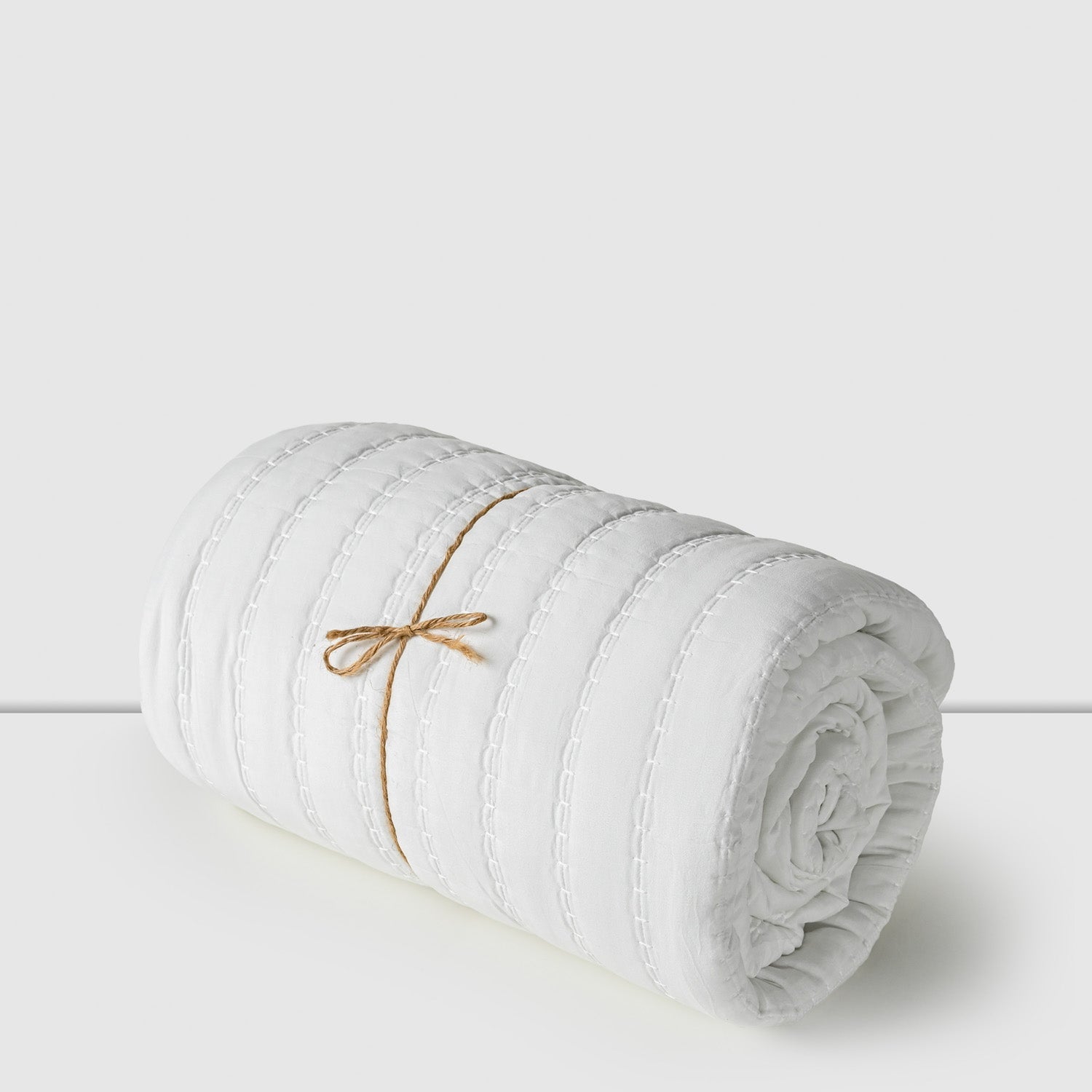 Cubrecama De Verano Quilt Super King + 2 fundas Stonewash Blanco Cannon